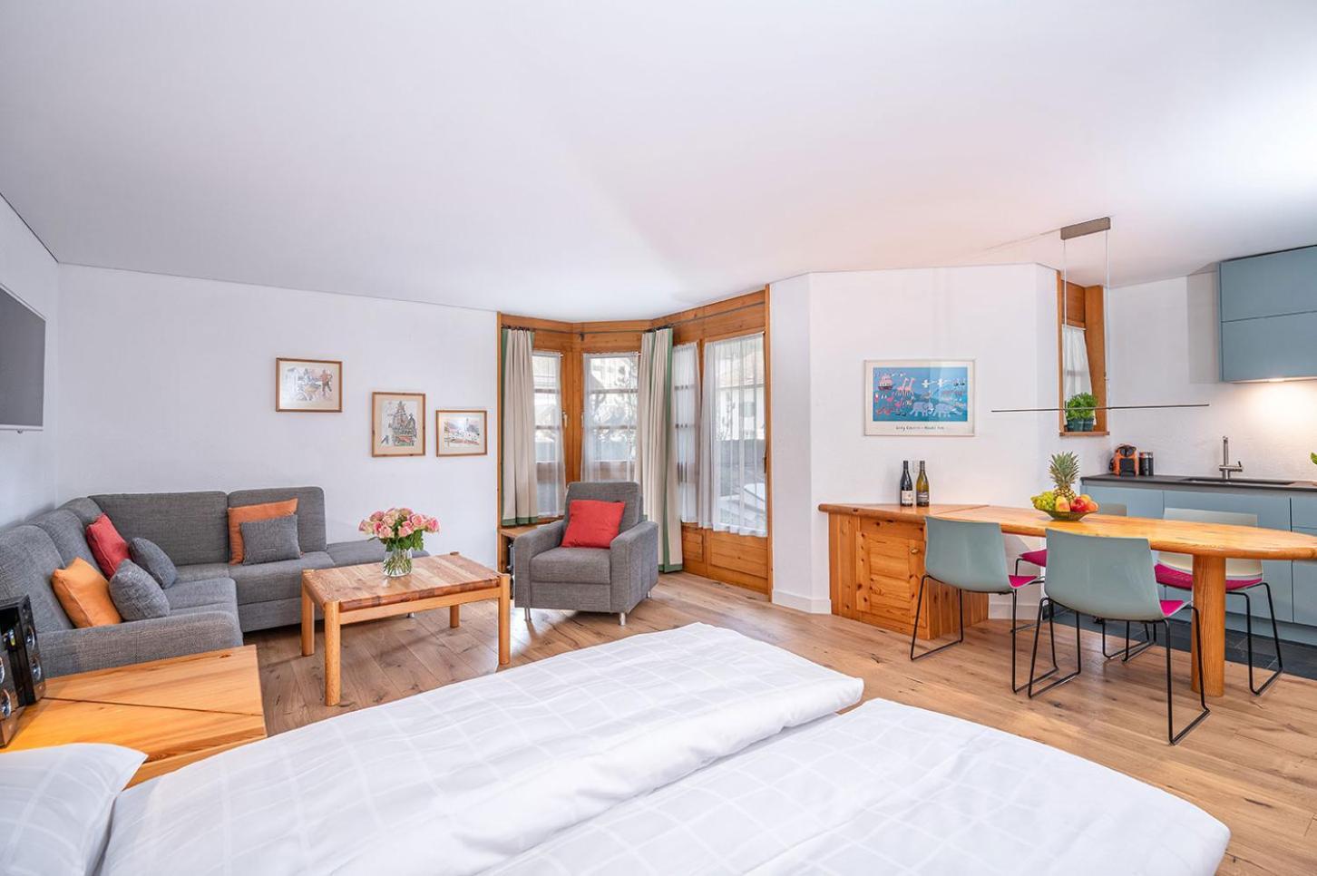 Schweizerhof Ferienwohnungen Lenzerheide 1 Pokoj fotografie